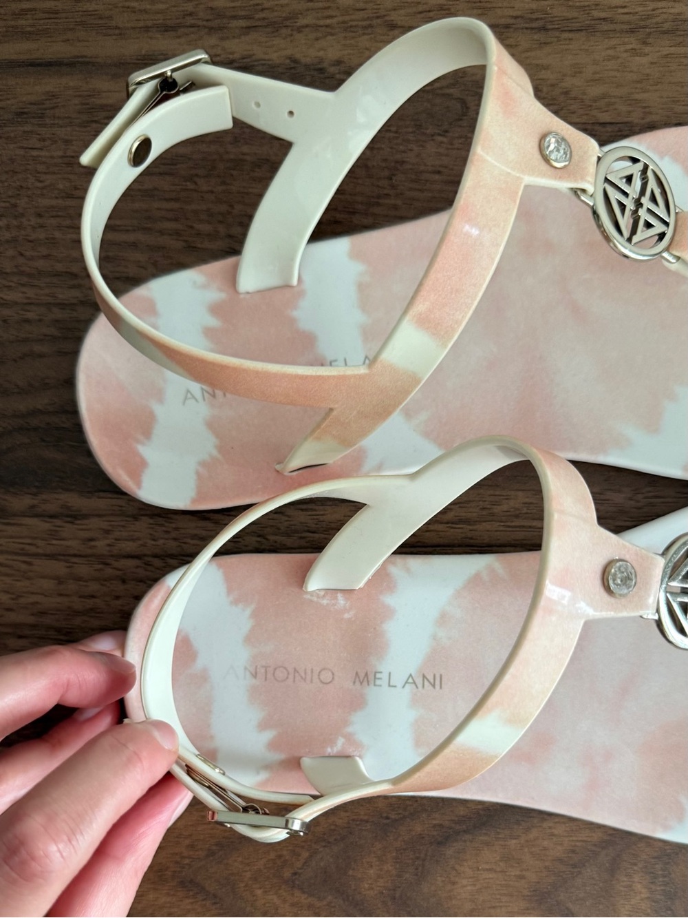 Antonio Melani Pink Tie-Dye T-Strap Sandals Size 7 - Picture 5 of 7